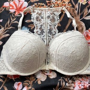 A very sexy push-up bra 34D